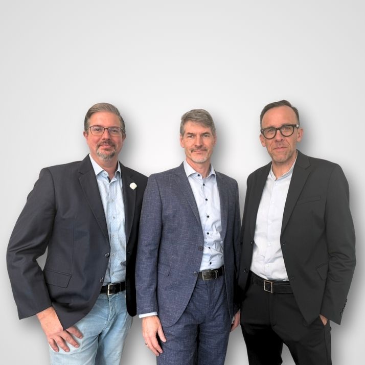 Vorstandsmitglieder Michael Comanns, Armin Oppitz und Peter De Wendt.